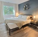4BR,4 King Beds, 5 minute walk to Edgefield Mcmenamins, Pool Table, Full Kitchen
