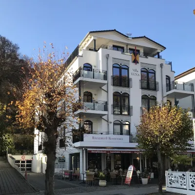 SELLIN-Wilhelmstraße, mod. apartment in top location, 200 m to the beach / pier, terrace