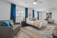 Let the Games Begin in this Centrally Located Spacious Retreat! Hotels near Strawberry Stadium
