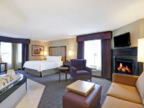 ホームウッド スイーツ バイ ヒルトン ケンブリッジ ウォータールー オンタリオ ケンブリッジのホテル