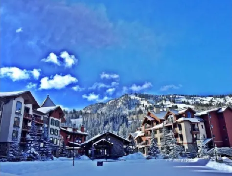 New! Eagle Springs Chalet Hotels near Solitude Mountain Resort