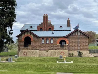 Enjoy Alpine Lifestyle at Mesley Manor, in heart of Omeo, close to Bike Trails