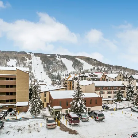 2 Bed / 2 Bath With Amazing Views Steps From Gondola