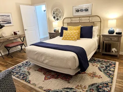 College St B&B -Close to Casinos/Pet Friendly! Hotels near West M Apartment Homes