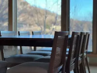 Charming 3-bedroom house with WiFi and AC in beautiful La Crosse