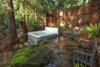 Wine Country Redwood Estate in the Heart of Wine Country