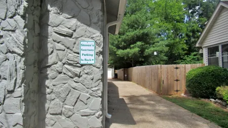 Quiet Apartment Retreat