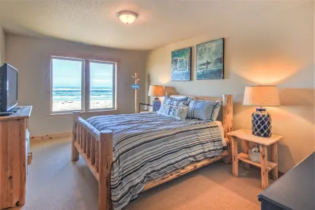 Magical waterfront! Отели в г. Уолдпорт