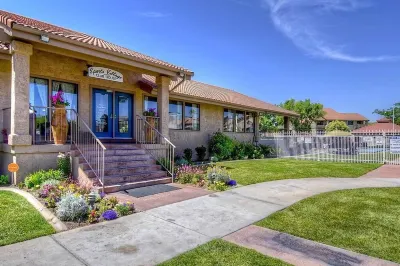 Spacious and Comfortable Getaway with Awesome Amenities!