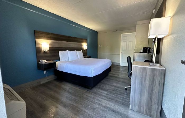 Days Inn by Wyndham San Diego Vista