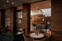 Hollywood De Luxe Hotel