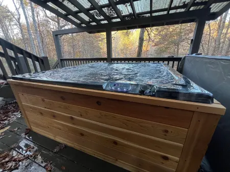 "Rabbits Run" Mountain Creek  Retreat  In Mentone- Sleeps 9- Hot Tub