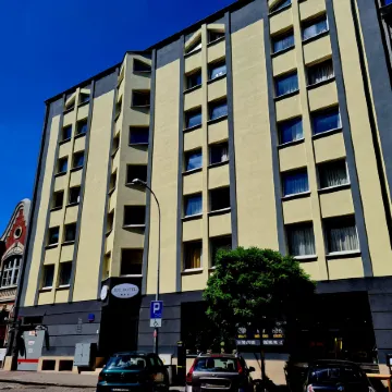 Hit Hotel Отели рядом с достопримечательностью «Галерея Ле Герн»