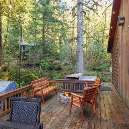MTN Cabin-Hot Tub-Fire Pit-Games-Sleeps 10!!