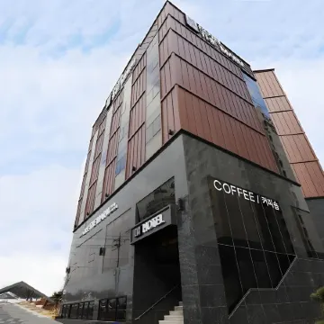 Hotel the Maru Отели рядом с достопримечательностью «Парк Дэгванрён»