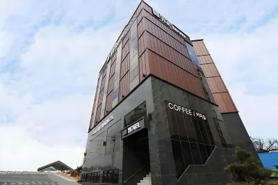 Hotel the Maru Hotel dekat Woljeongsa