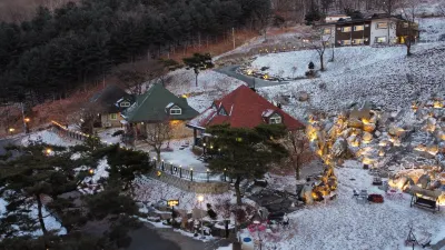 Nine Valley Park Hotels near Maebong-san