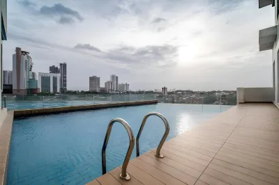 KSL City Private Family Pool Sunset View/16Pax Hotels in 