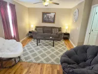 Peaceful Townhouse Near Lake