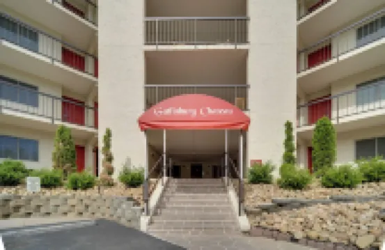 Spacious 3BD, 3BA Condo with En Suite Bathrooms, 10 min Walk to Anakeesta