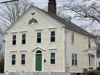 Large Charming Historic House close to Beaches Hotels in Clinton