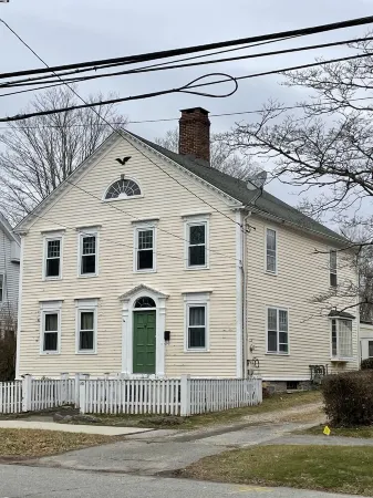 Large Charming Historic House close to Beaches