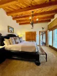Casa Alta Vista - private, quiet, glorious views, 7mi to town Hotels in Chupadero