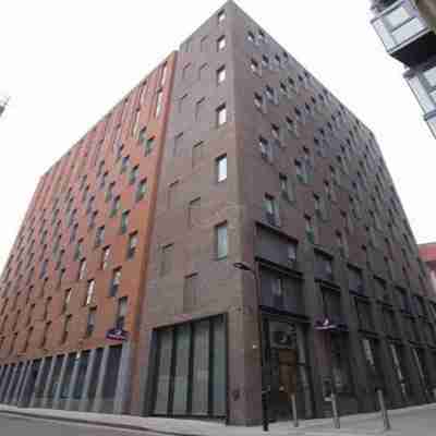 Premier Inn London City (Old Street) Hotel Exterior