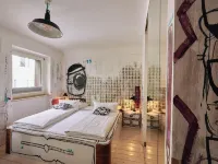 18Arts Hotel - Living in a Gallery! Hotels near Mediapark