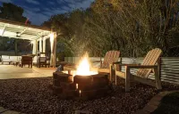 Star Wars House - Near the Strip - Heated Pool - Pet Friendly Hotels in Green Valley