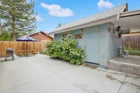 Idle Hours Inn- Family Cabin w/ Hot Tub at Big Bear - Pet friendly