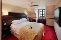 Hollies Hotel Hotels in Martock