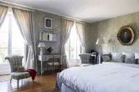 Château Ormes de Pez Hôtels à : Civrac-en-Médoc
