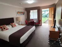The Aston Motel Tamworth