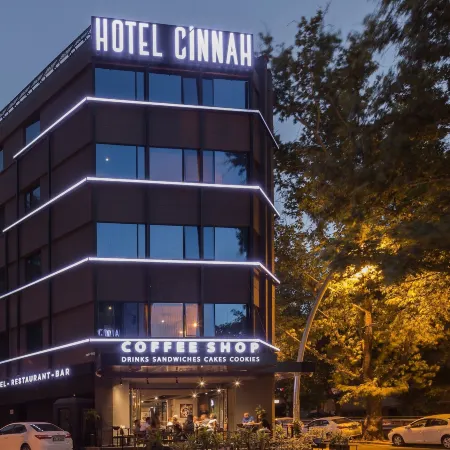 Hotel Cinnah