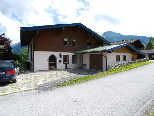 Scenic Apartment in Neukirchen am Großvenediger Near Ski Area