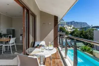 Camps Bay Village - Beach
