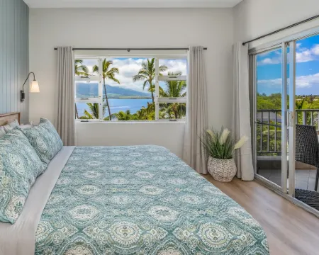 Upscale Oceanfront Penthouse Vistas Hotels in Kihei