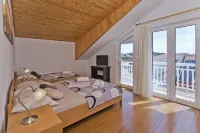 Apartmani KREŠIĆ 1 Hvar - Mountain view