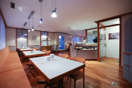 Hotel Blaubeurer Tor Отели рядом с достопримечательностью «Ульмская ратуша»