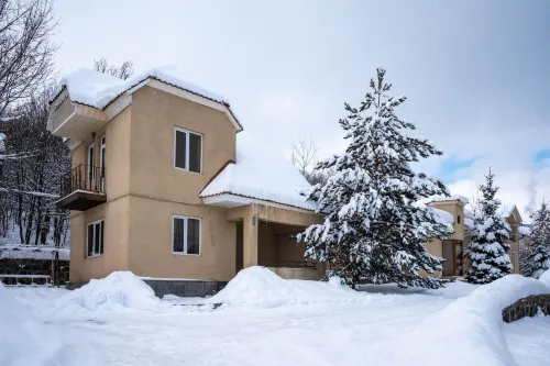Alpina Resort by Stellar Hotels, Tsaghkadzor Hotel di Tsaghkadzor