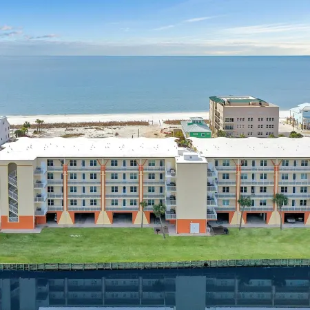 Summerhouse 203 by Pristine Properties Vacation Rentals