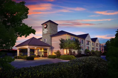 Best Western Plus Lewisville Flower Mound - Pysäköinti