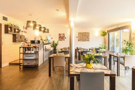 Hype Hôtel Отели в г. Понтан-Ле-Форж