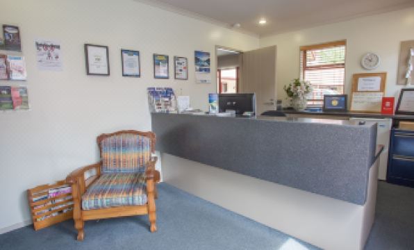 Asure Scenic Route Motor Lodge - Housity