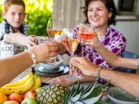 Chalet by Pond with Sauna Hotels in Veldhoven