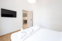 Modern 2-Bedroom Gem Close to Metro Hotels in Vatanex