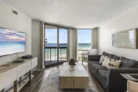 The Scallop by Brightwild-Beachfront Condo