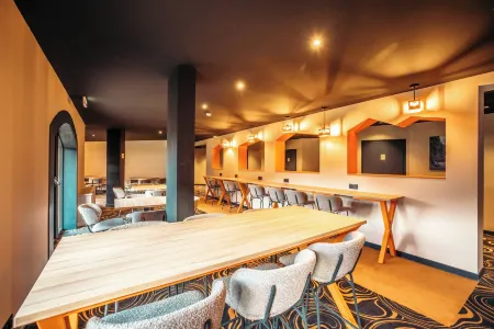 Hotel Base Camp Lodge - Albertville Отели в г. Меркюри