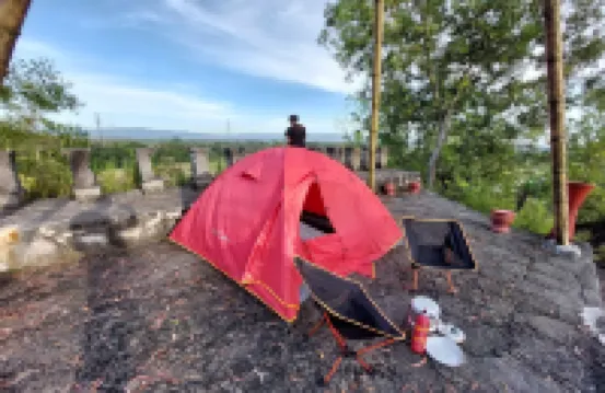 Camping Ground Gunung Mijil Hils Hotels in Pajangan